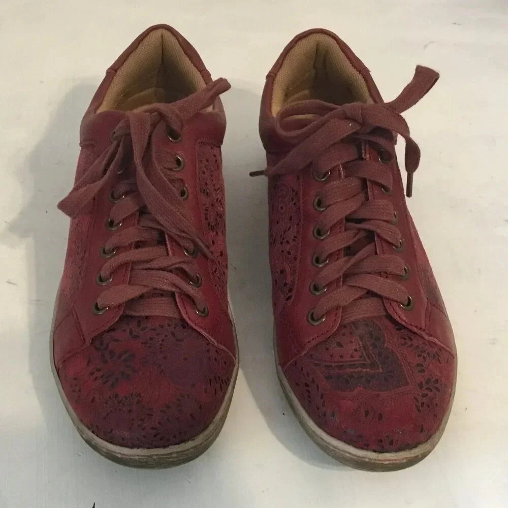 NWOT  Comfortiva Caledonia Memory foam Russet Red leather Women's Shoes Sz 9 M